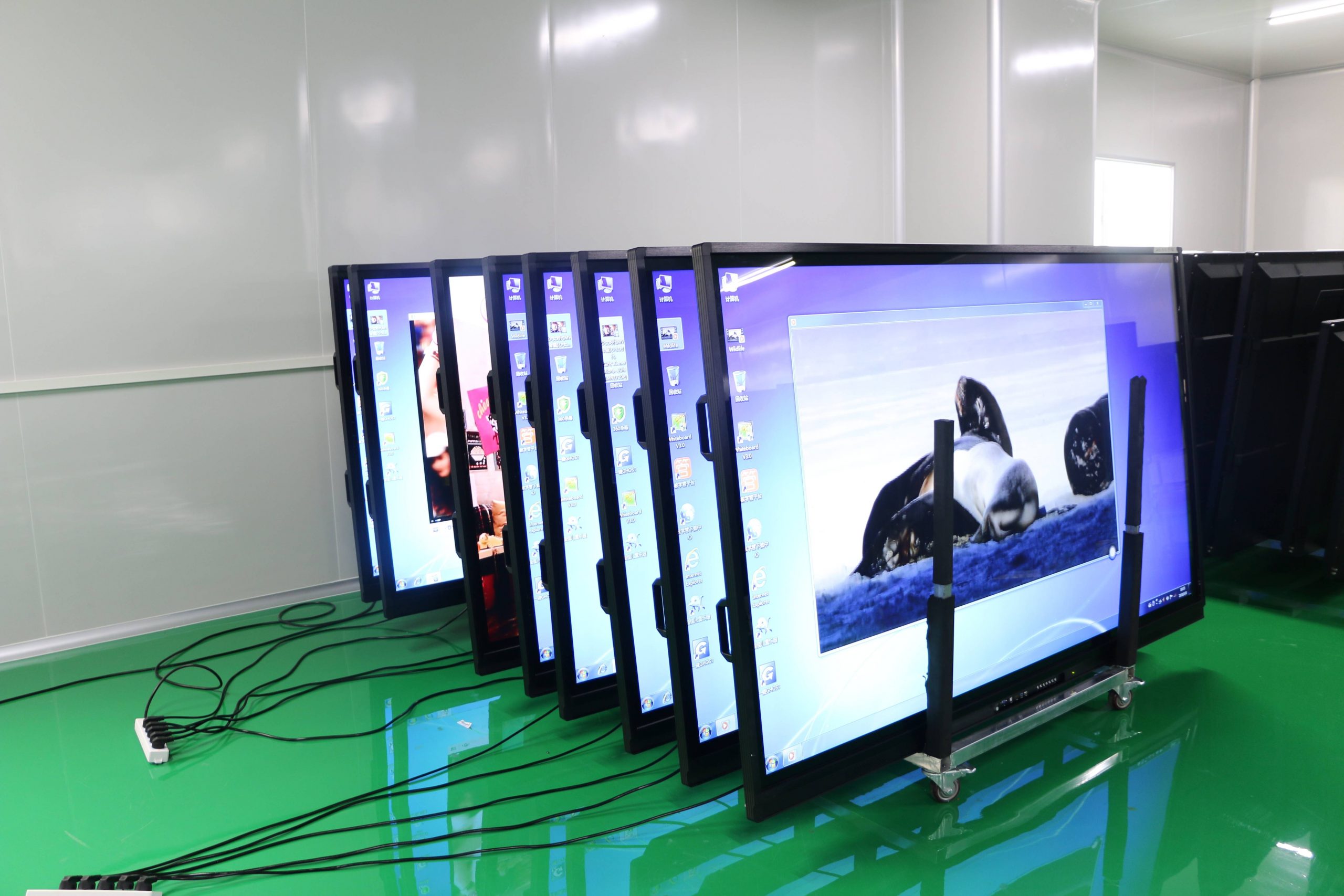 lcdinteractiveflatpanel