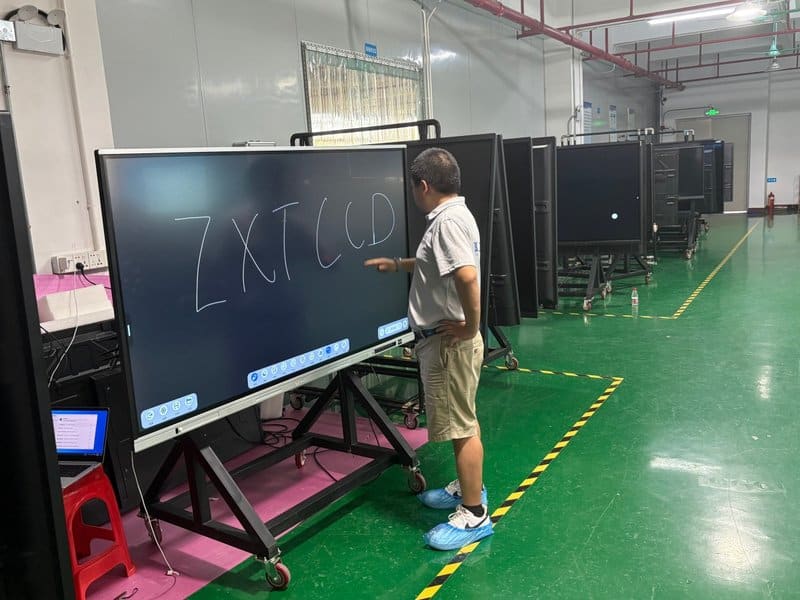 Interactive Flat Panel with Built-In Camera - Interactive Flat Panel Display Terminal