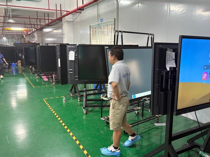 Interactive Flat Panel vs Projector - Interactive Flat Panel Display Terminal